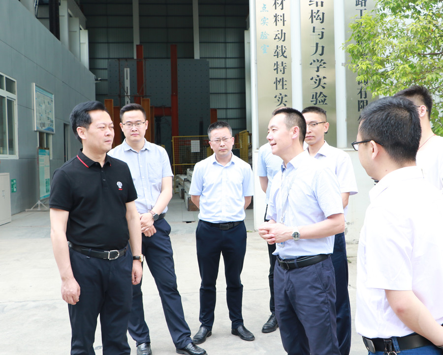 涪城区区长邓辉带队到公司调研 涪城区区长邓辉带队到公司调研
