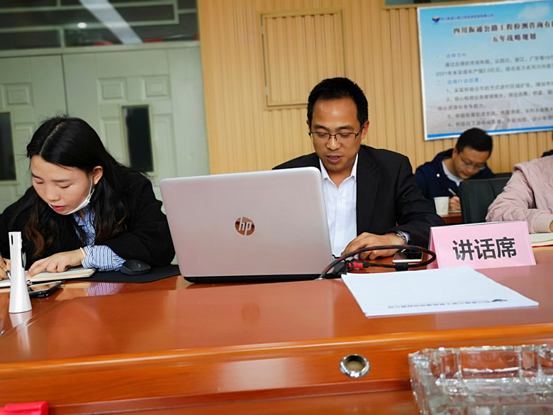 抗疫生产两不误,坚定信心不动摇 抗疫生产两不误,坚定信心不动摇